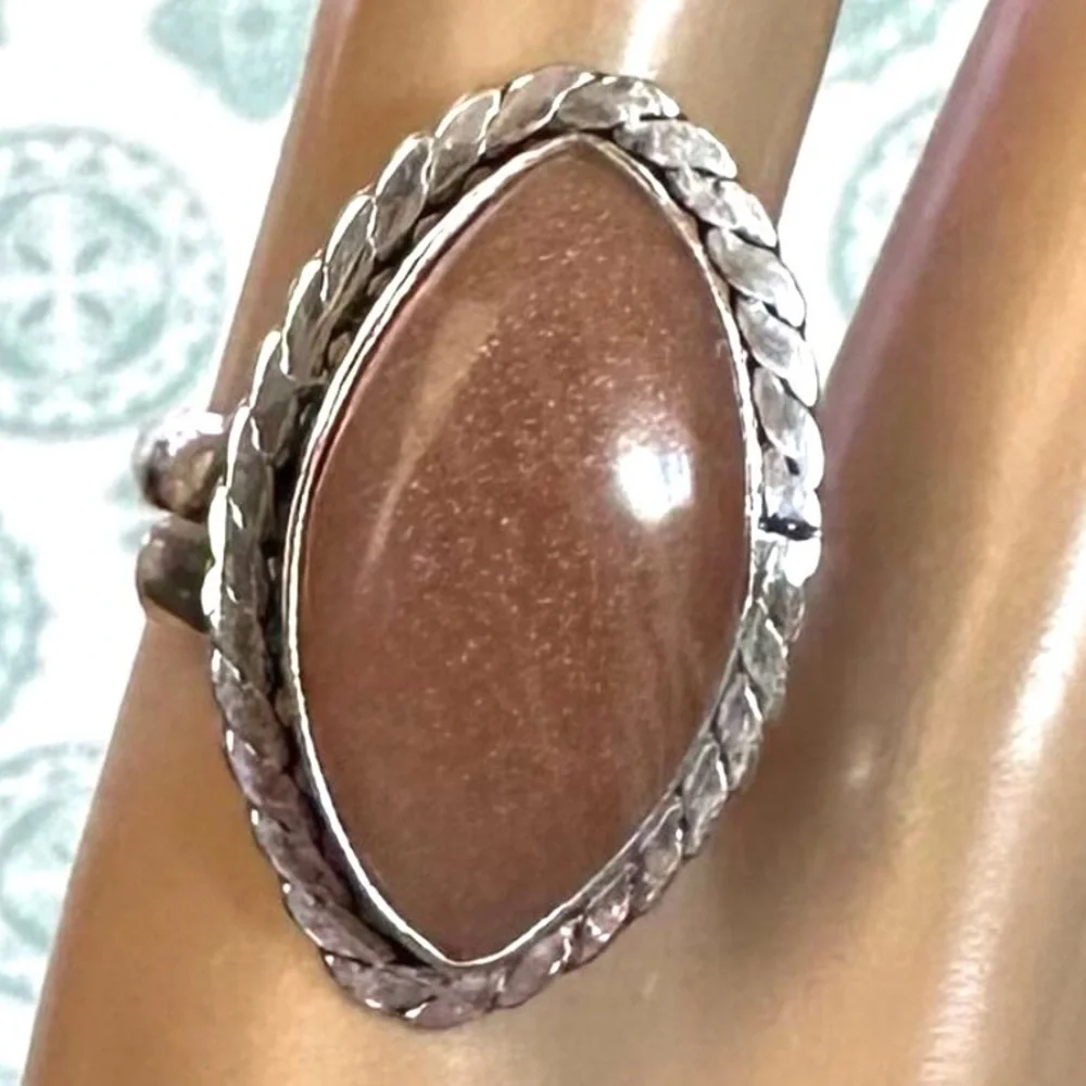 Aventurine gemstone ring‎ adjustable marquee, silver overlay stamped 925 - Picture 2 of 8